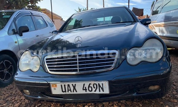 Acheter Occasion Voiture Mercedes‒Benz C–Class Noir à Kampala, Ouganda Acheter Occasion Voiture Mercedes‒Benz C–Class Noir à Kampala, Ouganda