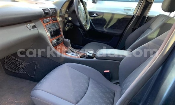Acheter Occasion Voiture Mercedes‒Benz C–Class Noir à Kampala, Ouganda Acheter Occasion Voiture Mercedes‒Benz C–Class Noir à Kampala, Ouganda
