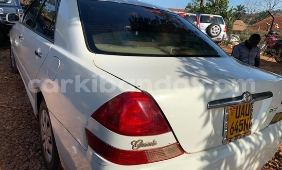 Acheter Occasion Voiture Toyota Mark II Blanc à Kampala, Ouganda Acheter Occasion Voiture Toyota Mark II Blanc à Kampala, Ouganda