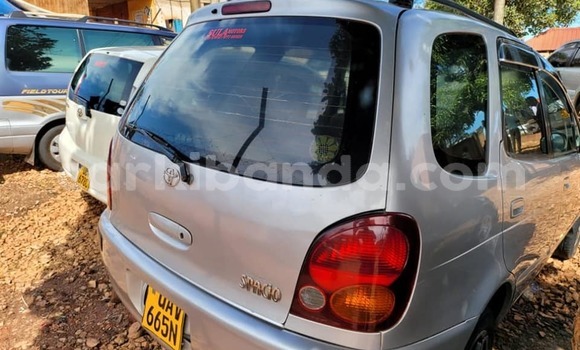 Acheter Occasion Voiture Toyota Spacio Gris à Kampala, Ouganda Acheter Occasion Voiture Toyota Spacio Gris à Kampala, Ouganda