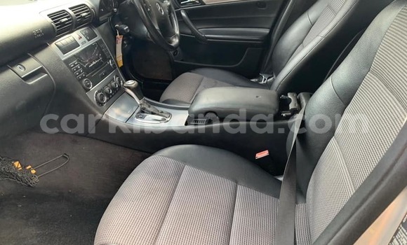 Acheter Occasion Voiture Mercedes‒Benz C–Class Gris à Kampala, Ouganda Acheter Occasion Voiture Mercedes‒Benz C–Class Gris à Kampala, Ouganda