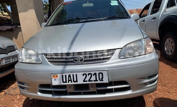 Acheter Occasion Voiture Toyota Spacio Gris à Kampala, Ouganda