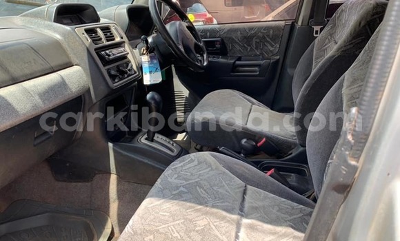 Acheter Occasion Voiture Mitsubishi Pajero iO Gris à Kampala, Ouganda Acheter Occasion Voiture Mitsubishi Pajero iO Gris à Kampala, Ouganda