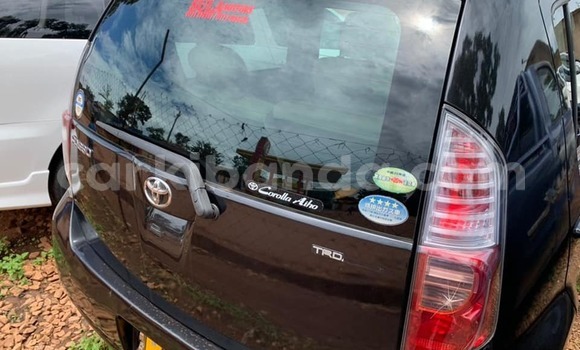 Acheter Occasion Voiture Toyota Passo Noir à Kampala, Ouganda Acheter Occasion Voiture Toyota Passo Noir à Kampala, Ouganda