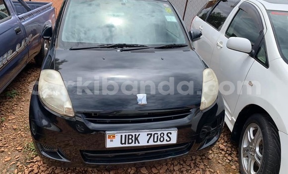 Acheter Occasion Voiture Toyota Passo Noir à Kampala, Ouganda Acheter Occasion Voiture Toyota Passo Noir à Kampala, Ouganda