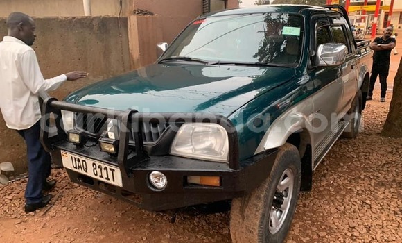 Acheter Occasion Voiture Mitsubishi L200 Vert à Kampala, Ouganda Acheter Occasion Voiture Mitsubishi L200 Vert à Kampala, Ouganda