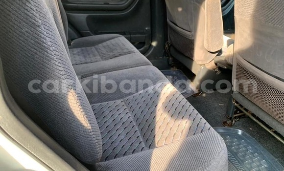 Acheter Occasion Voiture Honda CR–V Blanc à Kampala, Ouganda Acheter Occasion Voiture Honda CR–V Blanc à Kampala, Ouganda