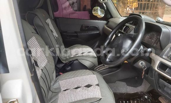 Acheter Occasion Voiture Mitsubishi Pajero iO Blanc à Kampala, Ouganda Acheter Occasion Voiture Mitsubishi Pajero iO Blanc à Kampala, Ouganda