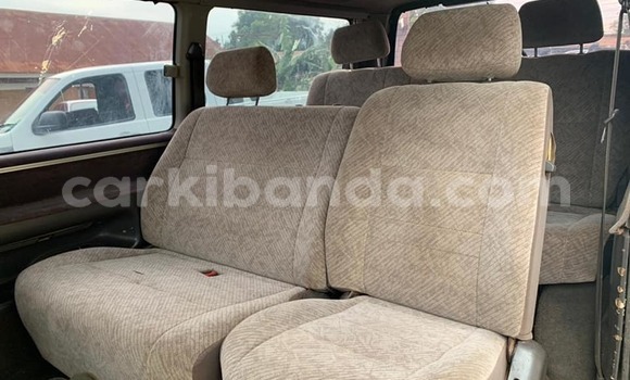 Acheter Occasion Voiture Toyota Super Custom Gris à Kampala, Ouganda Acheter Occasion Voiture Toyota Super Custom Gris à Kampala, Ouganda