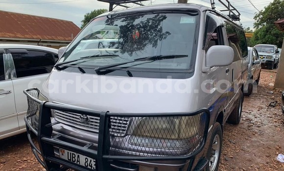 Acheter Occasion Voiture Toyota Super Custom Gris à Kampala, Ouganda Acheter Occasion Voiture Toyota Super Custom Gris à Kampala, Ouganda