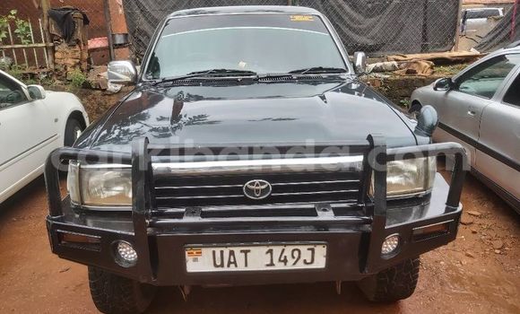 Acheter Occasion Voiture Toyota Surf Bleu à Kampala, Ouganda Acheter Occasion Voiture Toyota Surf Bleu à Kampala, Ouganda