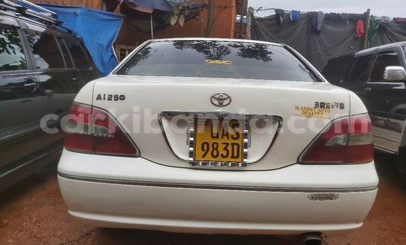 Acheter Occasion Voiture Toyota Brevis Blanc à Kampala, Ouganda Acheter Occasion Voiture Toyota Brevis Blanc à Kampala, Ouganda