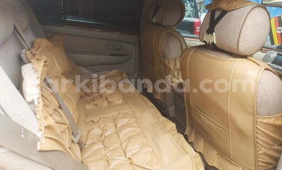 Acheter Occasion Voiture Toyota Brevis Blanc à Kampala, Ouganda Acheter Occasion Voiture Toyota Brevis Blanc à Kampala, Ouganda