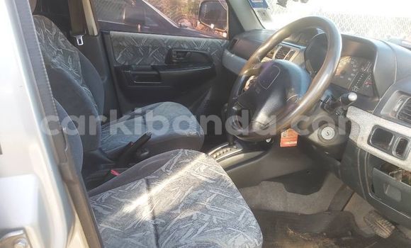 Acheter Occasion Voiture Mitsubishi Pajero iO Gris à Kampala, Ouganda Acheter Occasion Voiture Mitsubishi Pajero iO Gris à Kampala, Ouganda
