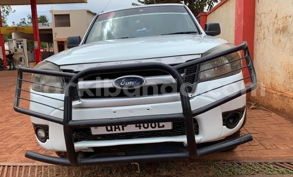 Acheter Occasion Voiture Ford Ranger Blanc à Kampala, Ouganda Acheter Occasion Voiture Ford Ranger Blanc à Kampala, Ouganda