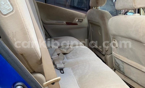 Acheter Occasion Voiture Toyota Spacio Bleu à Kampala, Ouganda Acheter Occasion Voiture Toyota Spacio Bleu à Kampala, Ouganda