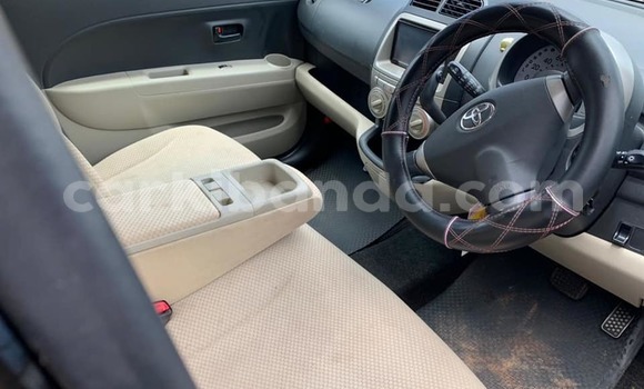 Acheter Occasion Voiture Toyota Passo Noir à Kampala, Ouganda Acheter Occasion Voiture Toyota Passo Noir à Kampala, Ouganda