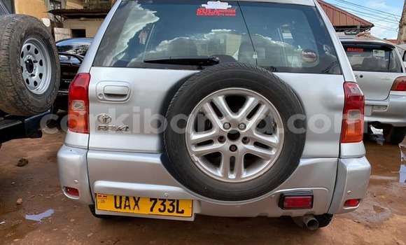 Acheter Occasion Voiture Toyota RAV4 Gris à Kampala, Ouganda Acheter Occasion Voiture Toyota RAV4 Gris à Kampala, Ouganda