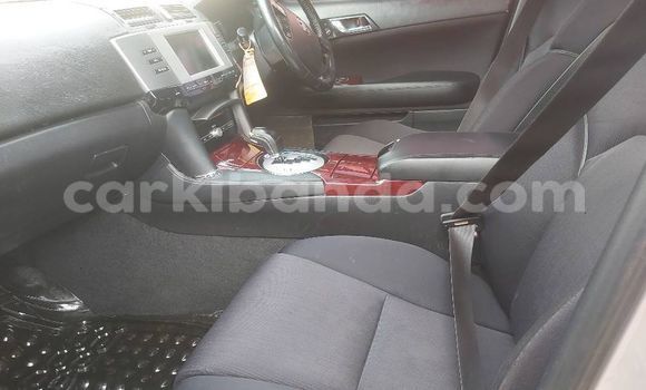 Acheter Occasion Voiture Toyota Mark X Gris à Kampala, Ouganda Acheter Occasion Voiture Toyota Mark X Gris à Kampala, Ouganda