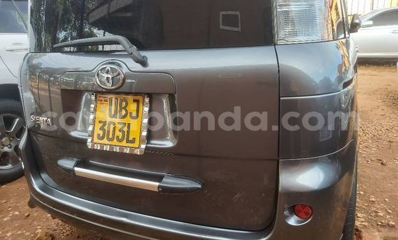 Acheter Occasion Voiture Toyota Sienta Gris à Kampala, Ouganda Acheter Occasion Voiture Toyota Sienta Gris à Kampala, Ouganda