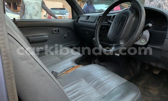 Acheter Occasion Voiture Toyota Hilux Bleu à Kampala, Ouganda Acheter Occasion Voiture Toyota Hilux Bleu à Kampala, Ouganda