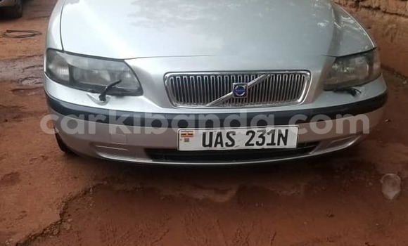 Buy Used Volvo V70 Silver Car in Kampala in Uganda
