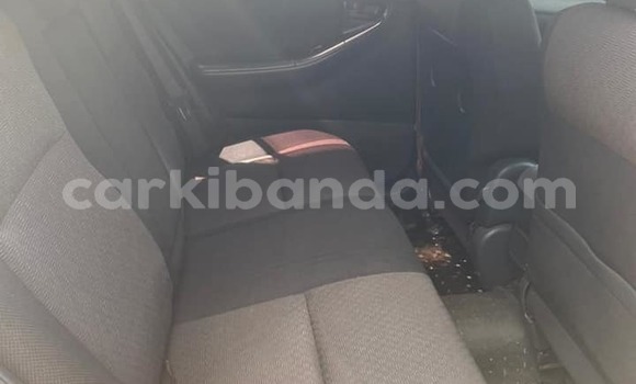 Acheter Occasion Voiture Toyota Fielder Gris à Kampala, Ouganda Acheter Occasion Voiture Toyota Fielder Gris à Kampala, Ouganda