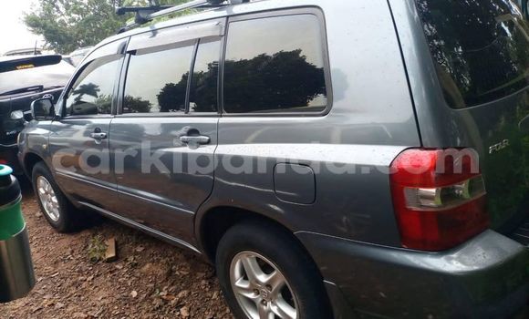 Buy Used Toyota Kluger Blue Car in Kampala in Uganda Buy Used Toyota Kluger Blue Car in Kampala in Uganda