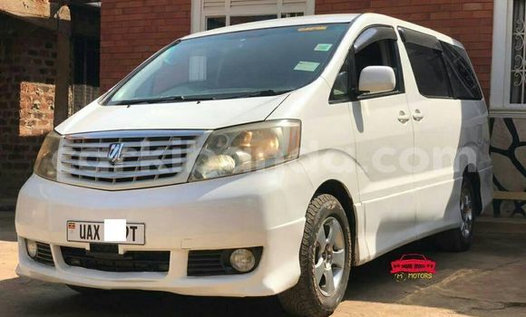Gura Yakoze Toyota Alphard White Imodoka i Kampala mu Uganda