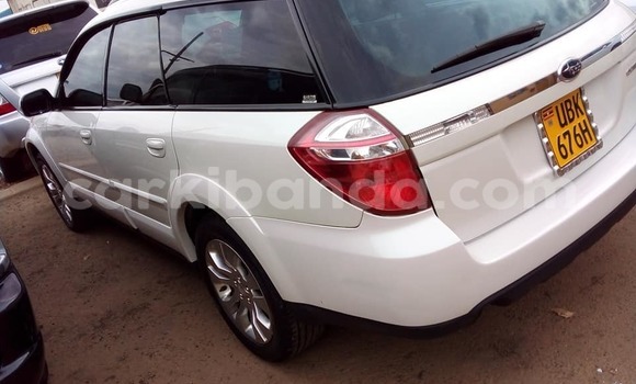 Acheter Occasion Voiture Subaru Outback Blanc à Kampala, Ouganda Acheter Occasion Voiture Subaru Outback Blanc à Kampala, Ouganda