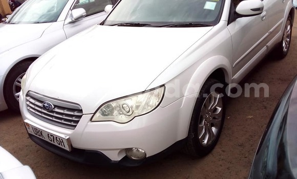 Acheter Occasion Voiture Subaru Outback Blanc à Kampala, Ouganda Acheter Occasion Voiture Subaru Outback Blanc à Kampala, Ouganda