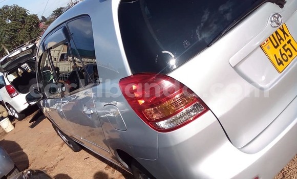 Acheter Occasion Voiture Toyota Spacio Gris à Kampala, Ouganda Acheter Occasion Voiture Toyota Spacio Gris à Kampala, Ouganda