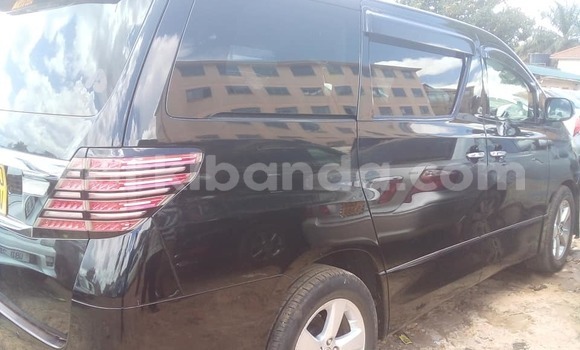Acheter Occasion Voiture Toyota Alphard Blanc à Kampala, Ouganda Acheter Occasion Voiture Toyota Alphard Blanc à Kampala, Ouganda