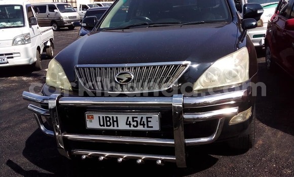 Acheter Occasion Voiture Toyota Harrier Noir à Kampala, Ouganda Acheter Occasion Voiture Toyota Harrier Noir à Kampala, Ouganda