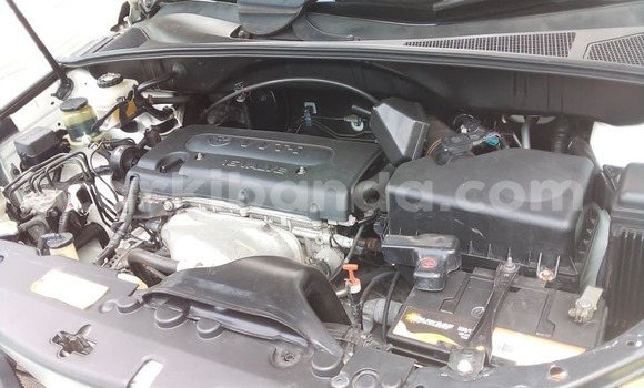 Acheter Occasion Voiture Toyota Harrier Blanc à Kampala, Ouganda Acheter Occasion Voiture Toyota Harrier Blanc à Kampala, Ouganda