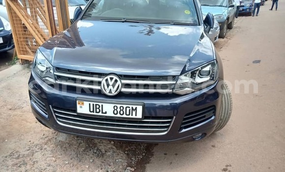 Acheter Occasion Voiture Volkswagen Touareg Bleu à Kampala, Ouganda Acheter Occasion Voiture Volkswagen Touareg Bleu à Kampala, Ouganda