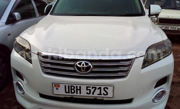 Acheter Occasion Voiture Toyota Vanguard Blanc à Kampala, Ouganda Acheter Occasion Voiture Toyota Vanguard Blanc à Kampala, Ouganda