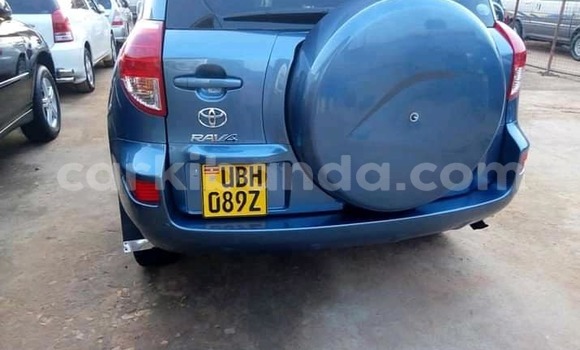 Acheter Occasion Voiture Toyota RAV4 Bleu à Kampala, Ouganda Acheter Occasion Voiture Toyota RAV4 Bleu à Kampala, Ouganda