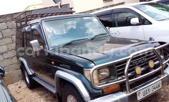 Acheter Occasion Voiture Toyota Land Cruiser Prado Vert à Kampala, Ouganda Acheter Occasion Voiture Toyota Land Cruiser Prado Vert à Kampala, Ouganda