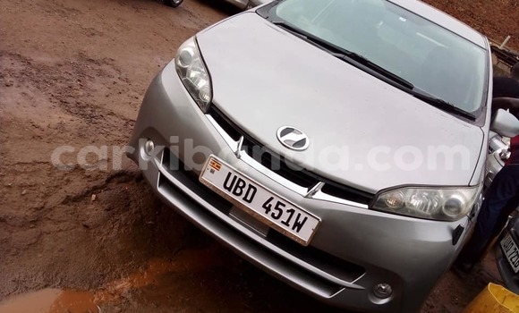 Acheter Occasion Voiture Toyota Wish Gris à Kampala, Ouganda Acheter Occasion Voiture Toyota Wish Gris à Kampala, Ouganda