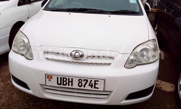 Acheter Occasion Voiture Toyota Allex Blanc à Kampala, Ouganda Acheter Occasion Voiture Toyota Allex Blanc à Kampala, Ouganda