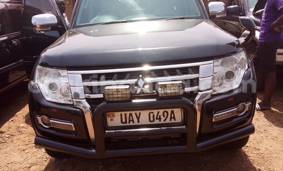 Acheter Occasion Voiture Mitsubishi Pajero Noir à Kampala, Ouganda Acheter Occasion Voiture Mitsubishi Pajero Noir à Kampala, Ouganda