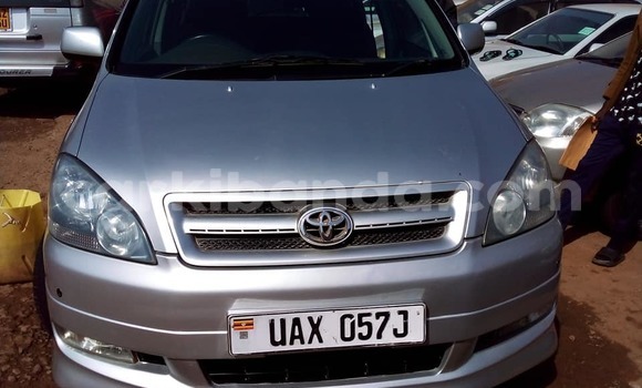 Acheter Occasion Voiture Toyota Ipsum Gris à Kampala, Ouganda Acheter Occasion Voiture Toyota Ipsum Gris à Kampala, Ouganda