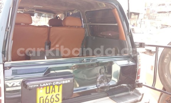 Acheter Occasion Voiture Toyota Land Cruiser Vert à Kampala, Ouganda Acheter Occasion Voiture Toyota Land Cruiser Vert à Kampala, Ouganda