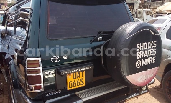Acheter Occasion Voiture Toyota Land Cruiser Vert à Kampala, Ouganda Acheter Occasion Voiture Toyota Land Cruiser Vert à Kampala, Ouganda