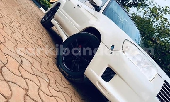 Acheter Occasion Voiture Subaru Forester Blanc à Kampala, Ouganda