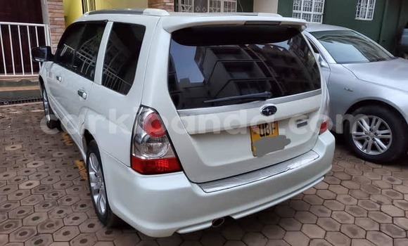 Gura Yakoze Subaru Forester White Imodoka i Kampala mu Uganda Gura Yakoze Subaru Forester White Imodoka i Kampala mu Uganda