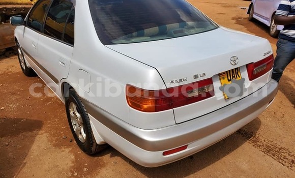 Gura Yakoze Toyota Premio White Imodoka i Kampala mu Uganda Gura Yakoze Toyota Premio White Imodoka i Kampala mu Uganda