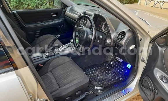 Gura Yakoze Toyota Altezza Silver Imodoka i Kampala mu Uganda Gura Yakoze Toyota Altezza Silver Imodoka i Kampala mu Uganda