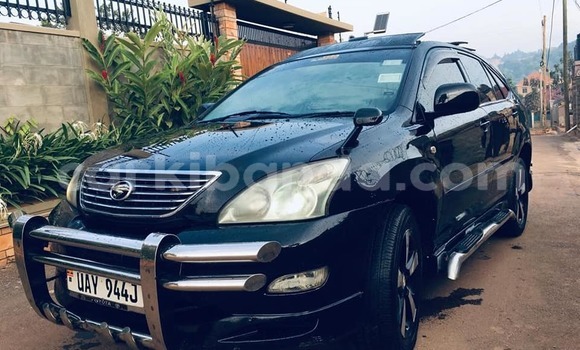 Nunua Ilio tumika Toyota Harrier Nyeusi Gari ndani ya Kampala nchini Uganda Nunua Ilio tumika Toyota Harrier Nyeusi Gari ndani ya Kampala nchini Uganda